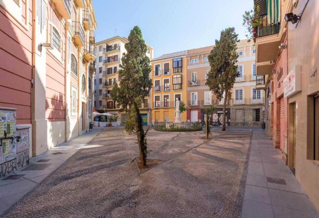 Family Scandinavia City Center & Near The Beach Μάλαγα Εξωτερικό φωτογραφία