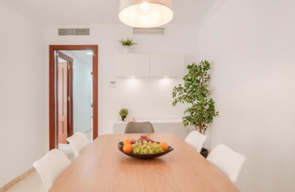 Family Scandinavia City Center & Near The Beach Μάλαγα Εξωτερικό φωτογραφία